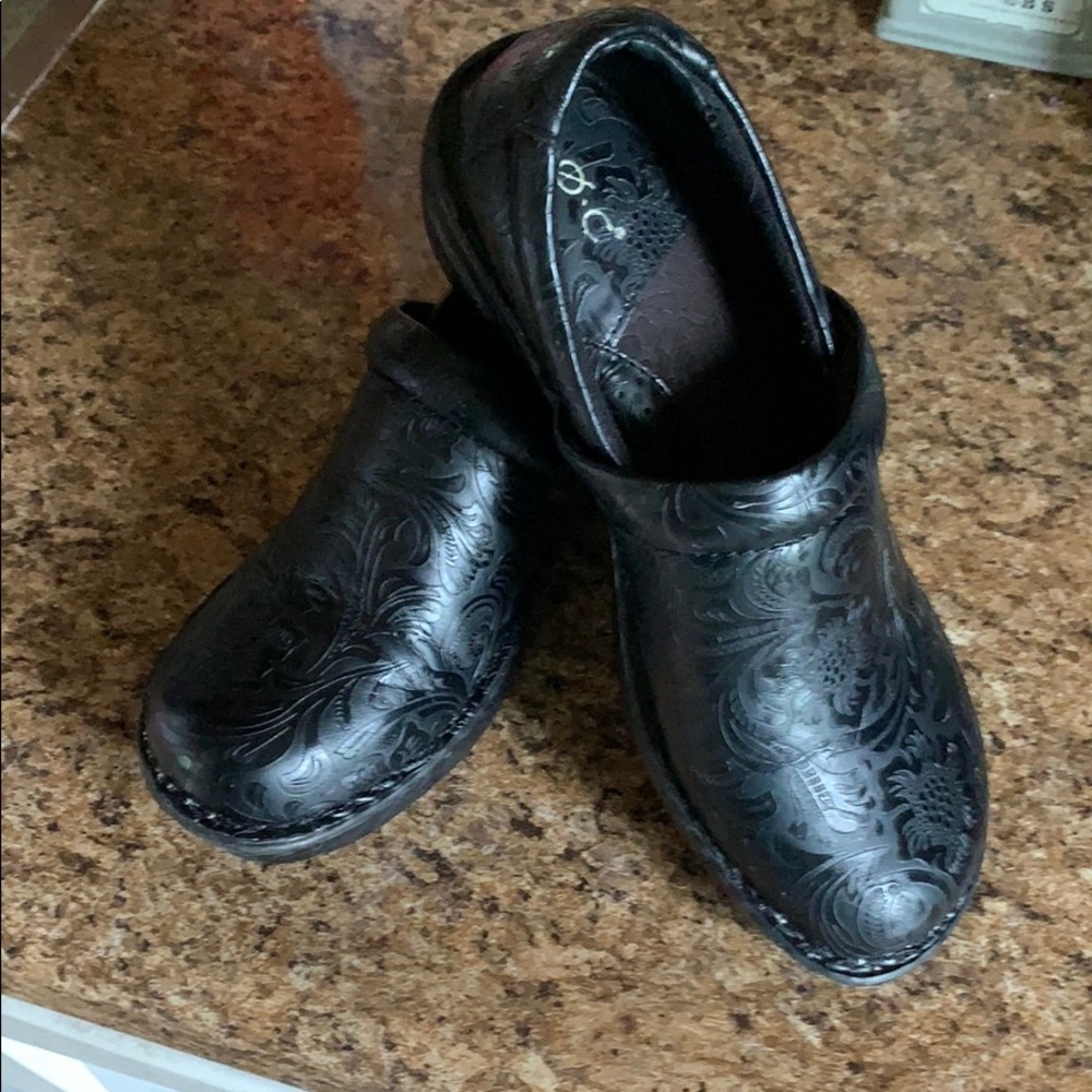 Hardly worn B.O.C. Clogs